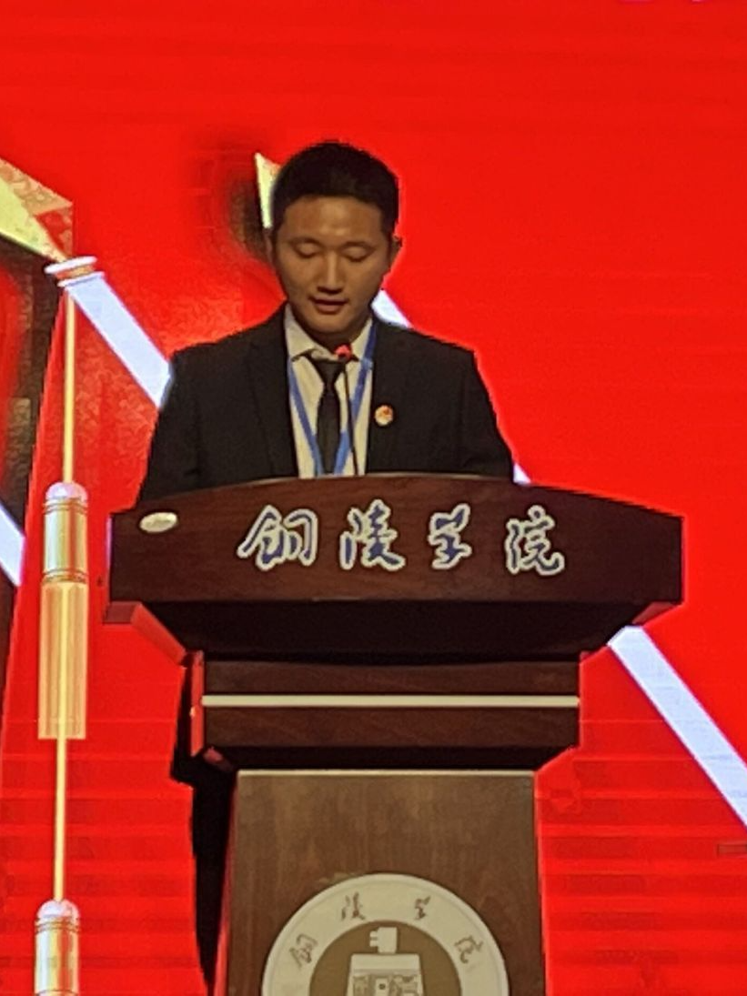 褚嘉庆.jpg 图片